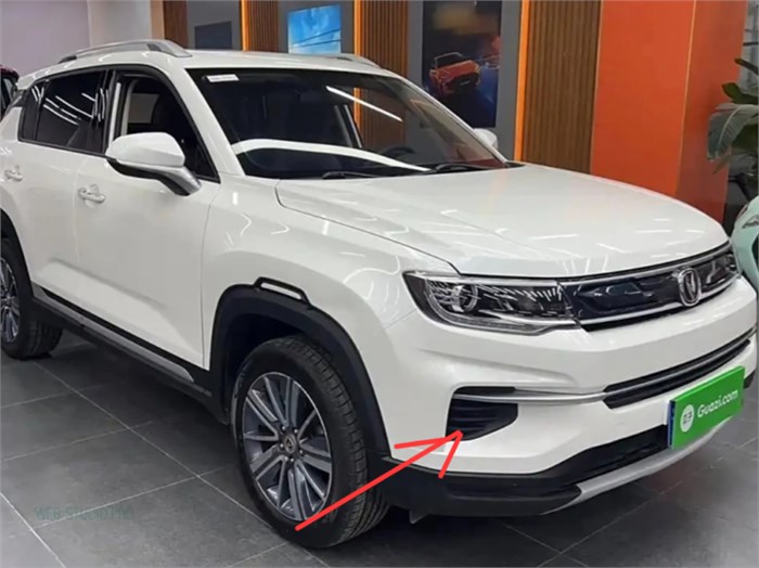 Накладка противотуманной фары правая Changan CS35 PLUS S111F2713011000