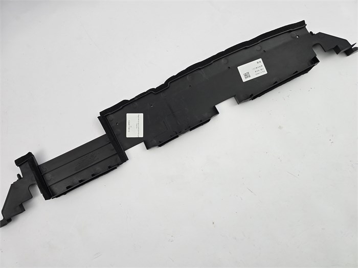 Дефлектор радиатора охлаждения Jetour T2 / Traveller F268119010