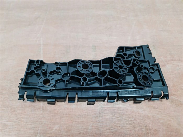 Кронштейн бампера переднего правый Haval Jolion 2803102XST01A