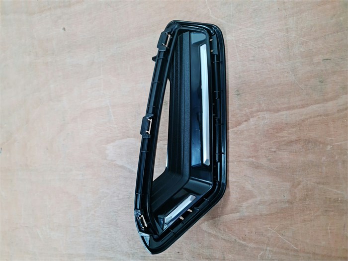 Накладка бампера переднего правая Changan LAMORE C589F2713011700