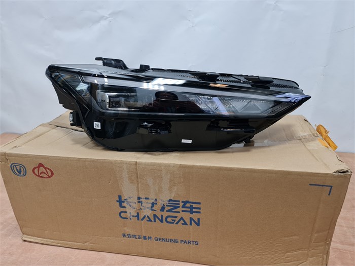 Фара передняя правая Changan UNI-V C281F2805010300AA-1