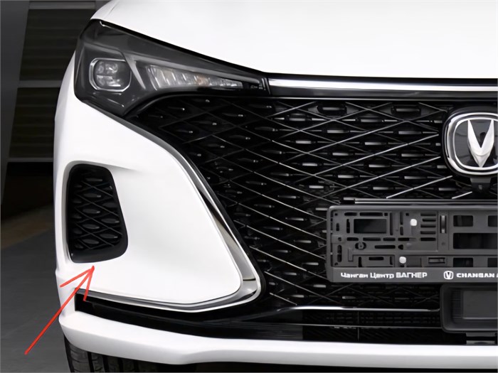 Накладка бампера переднего правая Changan Eado Plus C211F2713011302