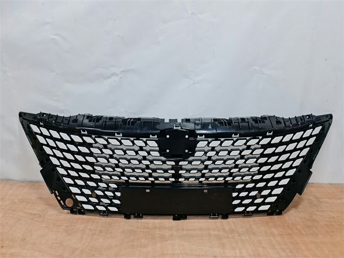 Решетка радиатора Changan UNI-T (Star White) S202F2713011200-4