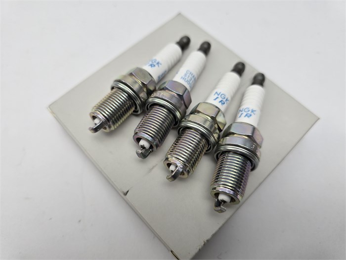 Свечи зажигания Changan UNI-K / CS85 / CS95 2.0 (NGK) — КОМПЛЕКТ 4 ШТ (ИРИДИЕВЫЕ) D20T0120700