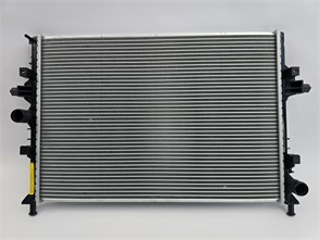 {{photo.Alt || photo.Description || 'Радиатор системы охлаждения двигателя Changan CS35 Plus (2021-)'}}