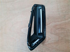 {{photo.Alt || photo.Description || 'Решетка бампера правая (накладка ПТФ) Changan LAMORE C589F2713011700 — НОВАЯ'}}